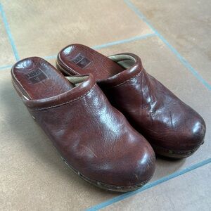 Frye leather clogs with wooden heel
